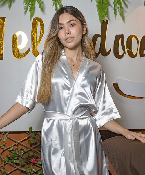 Levantadora de novia blanco sutil