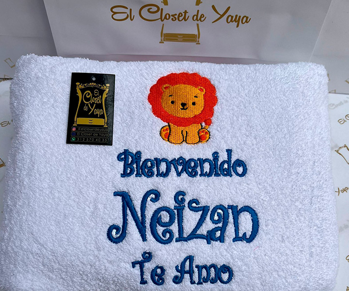 Toalla personalizada para bebe de león - 349