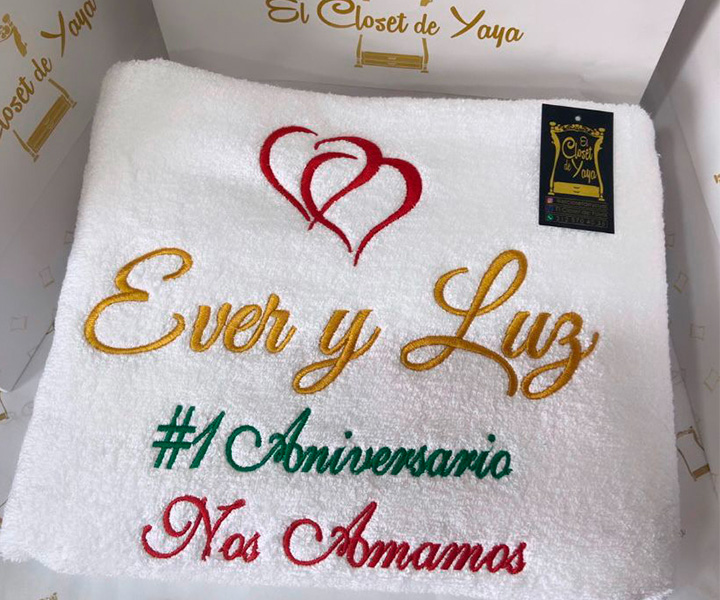 Toalla personalizada para matrimonio de aniversario corazones - 361