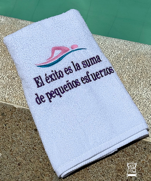 Toalla personalizada para mujer con frase de motivación