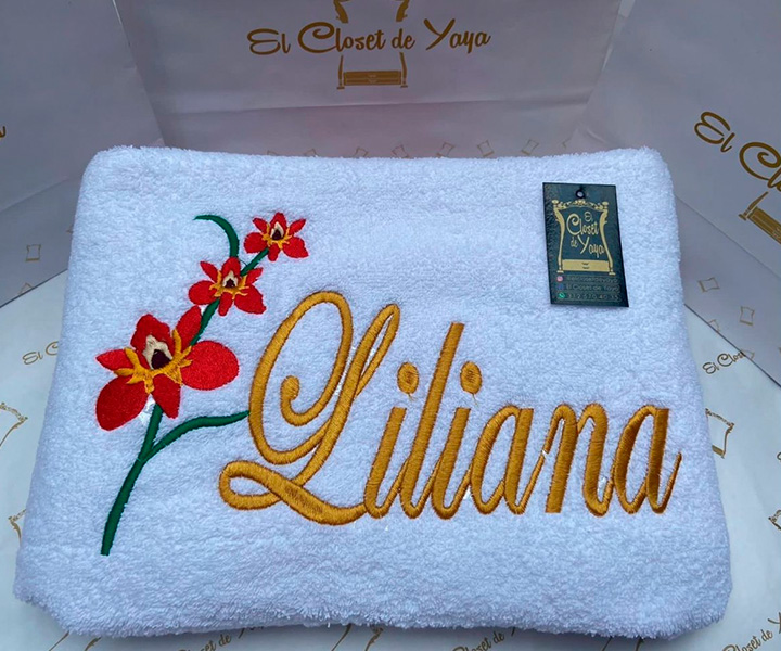 Toalla personalizada para mujer de flores - 324