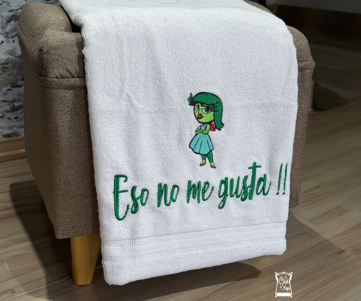 Toalla personalizada para mujer de intensamente - 328