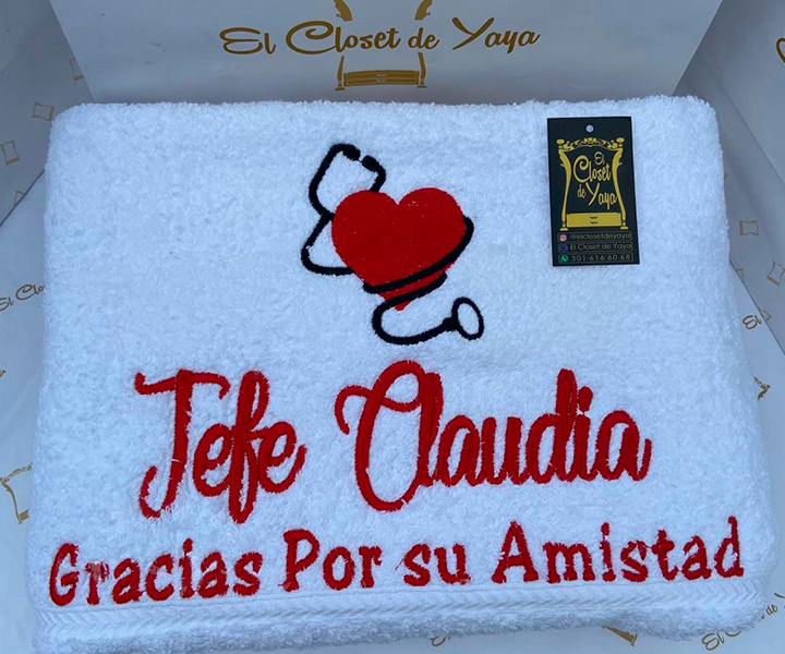 Toalla personalizada de enfermera corazón - 371